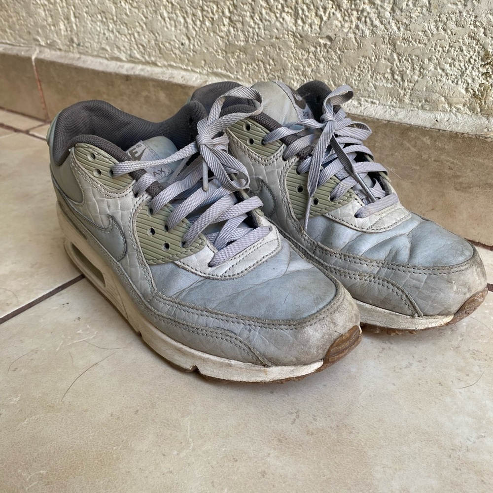 Nike Air Max 90 gray 6 us women